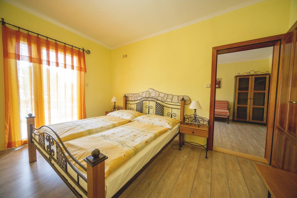 Penzion El Camino Štúrovo Exterior foto